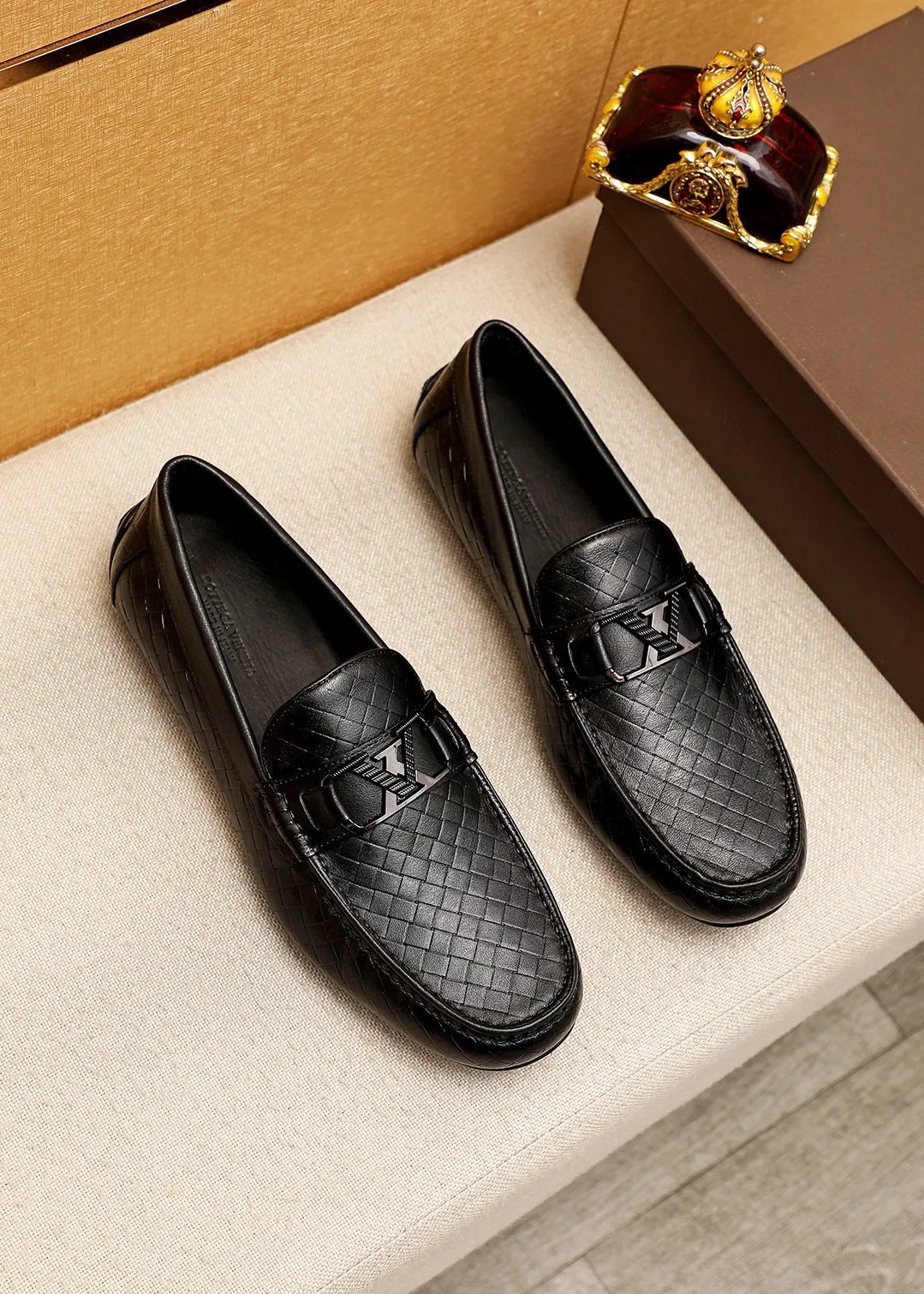 Men's Men's Shoes 💰: 420 💐BV Men's Slip-on Shoes® [BOTTEGA VENETA] Official website counter new model, one-to-one mold opening ⚠Italian calfskin embossed ➕Cow 🐂 leather lining. Driving slip-ons, available at counters, sizes 39-44 (38.45🉑️customized)